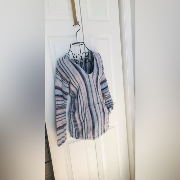 EUC American Eagle Outfitters Pullover - Picture 3 of 7